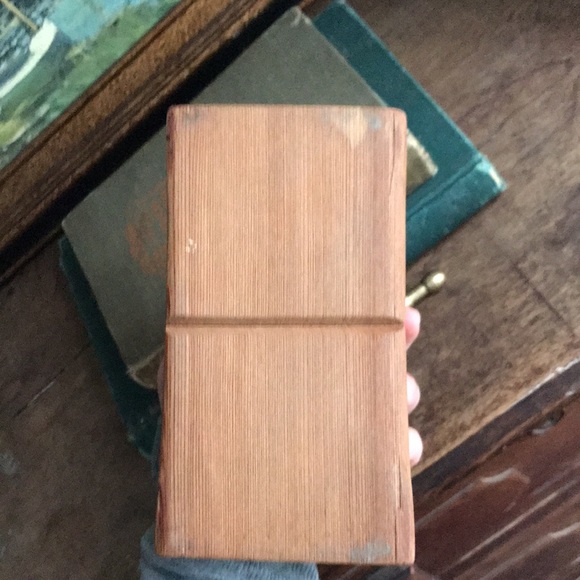 Primitive Wood Heart Trinket Box - Picture 7 of 11